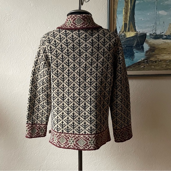 Vintage 90s Nordic inspired wool blend zip-up sweater is size small. - Picture 6 of 13